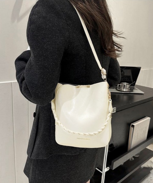 Miniministore(ミニミニストア)の「ショルダーバッグロープ編みハンドルバッグ(ショルダーバッグ・レディース・オフホワイト/ブラウン/テラコッタ/キャメル/ブラック・FREE)」の19枚目の写真