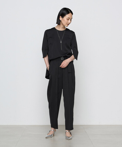 COMME CA（コムサ）の「〔 TALLサイズ 〕 【ブライトリーセットアップ】サテンストライプ パンツ（スラックス・レディース・ブラック/グレー系その他・15号/13号）」の4枚目の写真