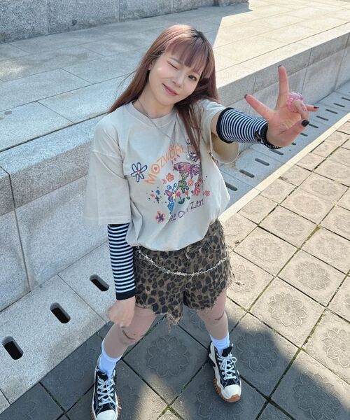 MOZMOZ(モズモズ)の「モズワールド オーバーサイズ ピグメント 半袖Tシャツ ベージュ(Tシャツ/カットソー・レディース・その他・M/XL/XXL)」の7枚目の写真