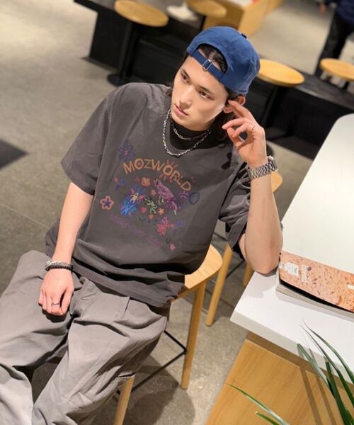 MOZMOZ(モズモズ)の「モズワールド オーバーサイズ ピグメント 半袖Tシャツ ベージュ(Tシャツ/カットソー・レディース・その他・M/XL/XXL)」の8枚目の写真