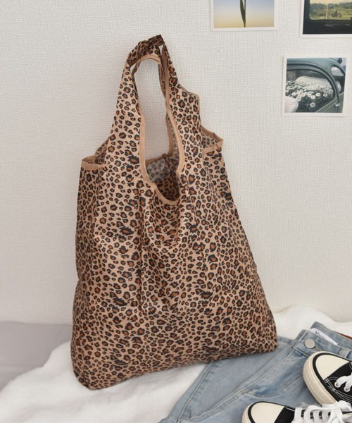 TONE SELECT GOODS（トーンセレクトグッズ）の「【urge select】ヒョウ柄 レオパード 折りたたみ コンパクト ショッピングバッグ/エコバッグ（エコバッグ/サブバッグ・レディース・その他・MEDIUM/LARGE）」の9枚目の写真