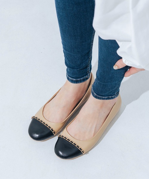 EVOL(イーボル)の「【柔らかい・クッション入り】チェーンフラットラウンドバレエ JA5896(バレエシューズ・レディース・ベージュ/ブラック・23.0cm/23.5cm/24.0cm/24.5cm/22.0cm/22.5cm/25.0cm)」の6枚目の写真