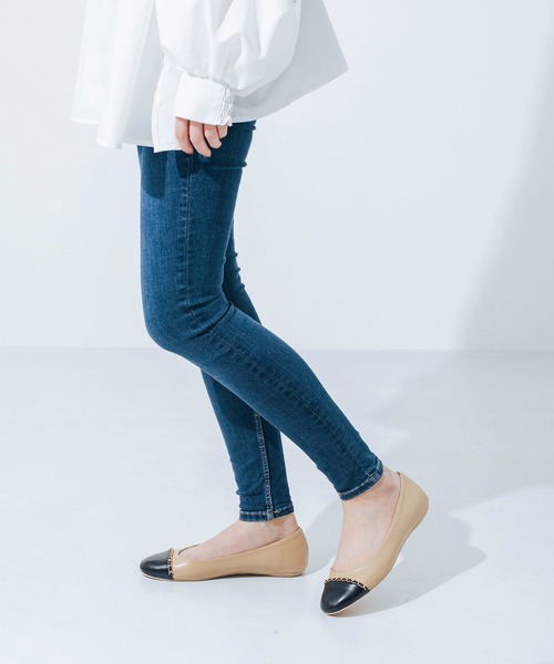 EVOL(イーボル)の「【柔らかい・クッション入り】チェーンフラットラウンドバレエ JA5896(バレエシューズ・レディース・ベージュ/ブラック・23.0cm/23.5cm/24.0cm/24.5cm/22.0cm/22.5cm/25.0cm)」の7枚目の写真