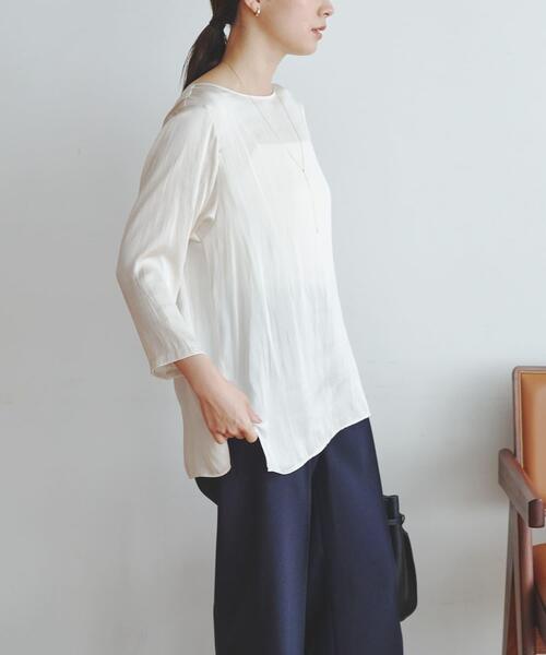 URBAN RESEARCH（アーバンリサーチ）の「ヴィンテージサテンブラウス（シャツ/ブラウス・レディース・オフホワイト/ブラック・FREE）」の5枚目の写真