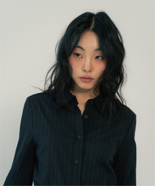 ZIZEMUSEUM(ジゼミュージアム)の「REGULAR FIT BELT SHIRTS (BLACK)(シャツ/ブラウス・レディース・その他・OS)」の3枚目の写真