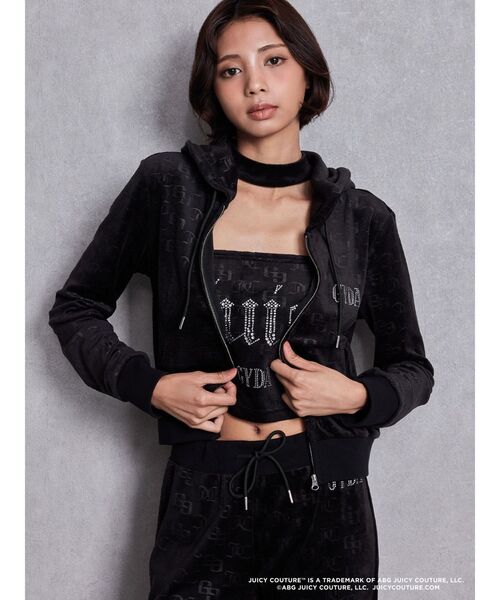 JUICY COUTURE（ジューシークチュール）の「GYDA×Juicy Couture GG JC Emboss Big Bling Velour Hoodie（パーカー・レディース・ピンク/ブラック/ミント・FREE）」の5枚目の写真