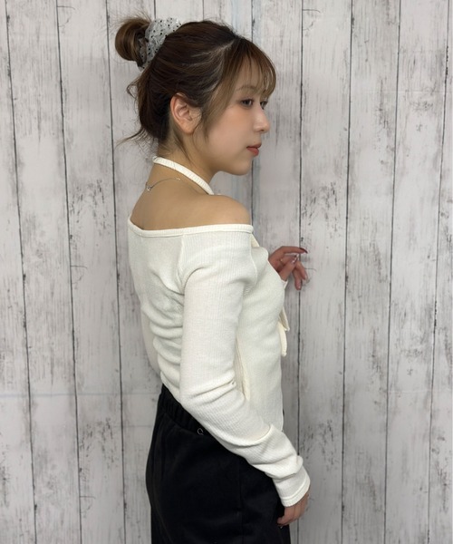 GORGE（ゴージ）の「《チョーカー付き×リブ素材》ショート丈デザインカットソー／秋冬春（Tシャツ/カットソー・レディース・チャコール/アイボリー/ブラック・F）」の10枚目の写真