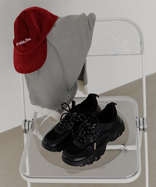 BAYFLOW（ベイフロー）の「[撥水・抗菌消臭]コードライトスニーカー（スニーカー・レディース・グレー/ブラック・MEDIUM/LARGE）」の2枚目の写真