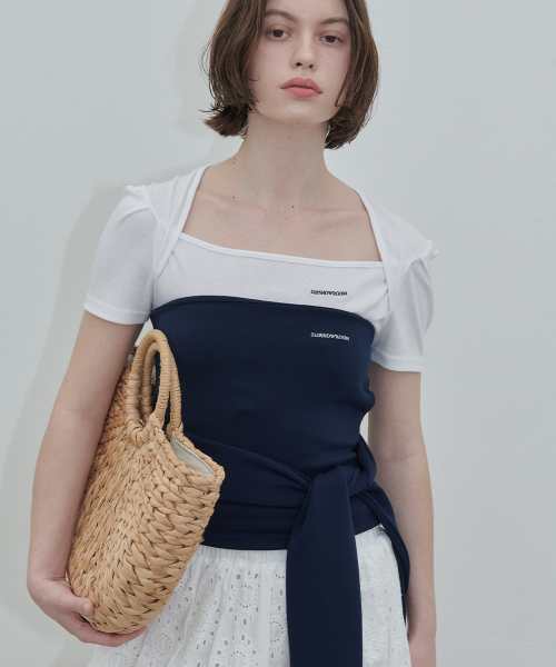 320SHOWROOM(320ショールーム)の「Mira Belt Ribbon Top Navy(その他トップス・レディース・ネイビー・FREE)」の2枚目の写真