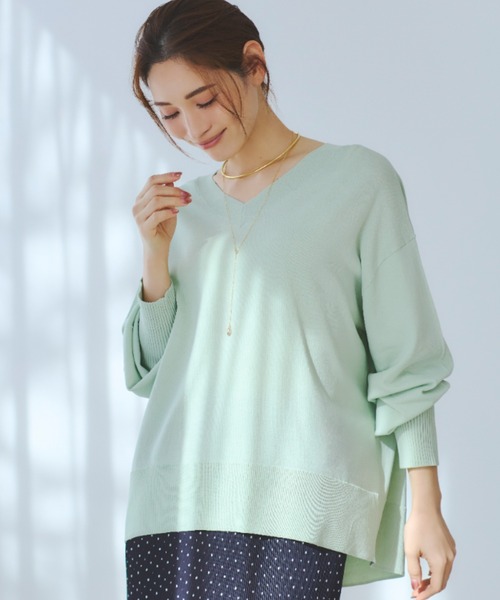 Elura(エルーラ)の「サラサラタッチVネックプルオーバー/643251(Tシャツ/カットソー・レディース・ブラウン/ライトグリーン/レッド/ホワイト×ブラック/ブラック・MEDIUM/LARGE)」の4枚目の写真