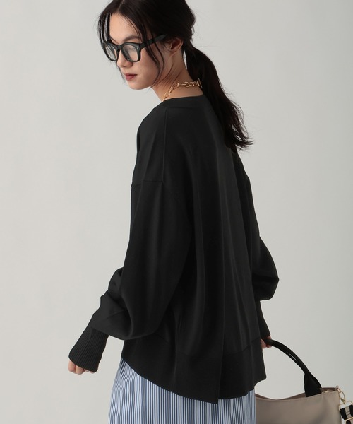 Elura(エルーラ)の「サラサラタッチVネックプルオーバー/643251(Tシャツ/カットソー・レディース・ブラウン/ライトグリーン/レッド/ホワイト×ブラック/ブラック・MEDIUM/LARGE)」の11枚目の写真