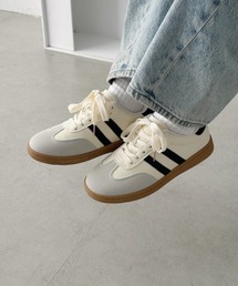 CLEA（クレア）の「【６色展開】ダブルラインスニーカー（スニーカー）」