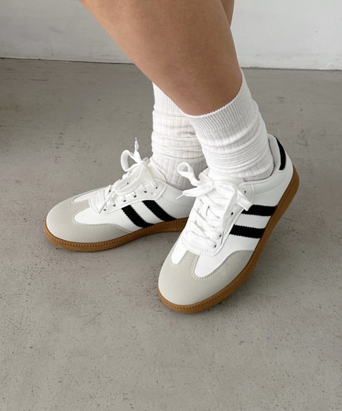 CLEA(クレア)の「【6色展開】ダブルラインスニーカー(スニーカー・レディース・アイボリー/ブラック/ブルー/ホワイト/ピンク/イエロー・23.5cm/24.5cm)」の10枚目の写真