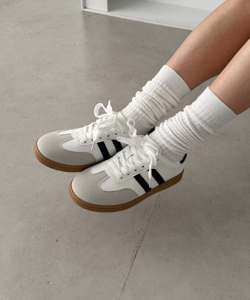 CLEA(クレア)の「【6色展開】ダブルラインスニーカー(スニーカー・レディース・アイボリー/ブラック/ブルー/ホワイト/ピンク/イエロー・23.5cm/24.5cm)」の13枚目の写真