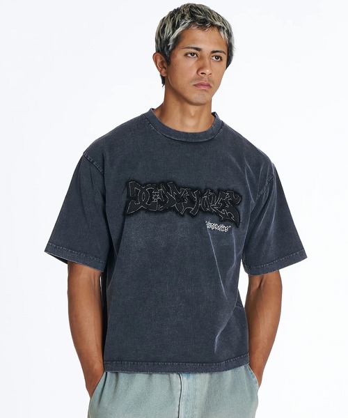 DC(ディーシー)の「DC/ディーシー 半袖 Tシャツ ロゴ アップリケ DST262016(Tシャツ/カットソー・メンズ・グレー系カモフラージュ/スミクロ・S/M/L/XL)」の4枚目の写真
