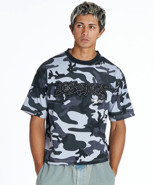 DC(ディーシー)の「DC/ディーシー 半袖 Tシャツ ロゴ アップリケ DST262016(Tシャツ/カットソー・メンズ・グレー系カモフラージュ/スミクロ・S/M/L/XL)」の6枚目の写真