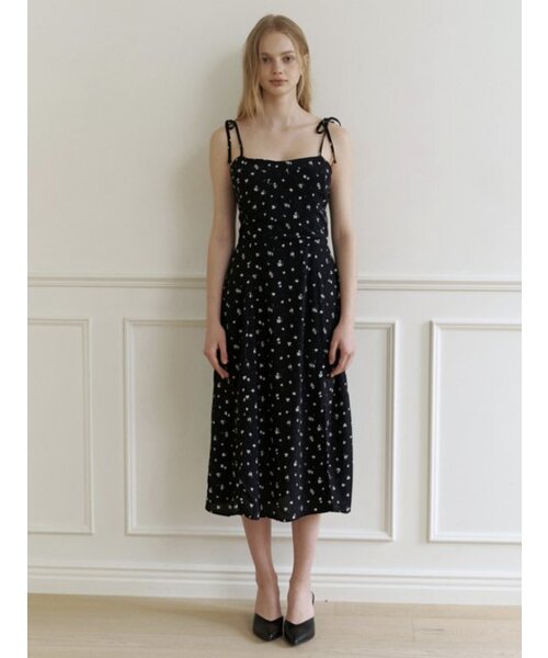 KINDABABY(カインダベイビー)の「Bloom flower ribbon dress - black(ワンピース・レディース・ブラック・FREE)」の1枚目の写真