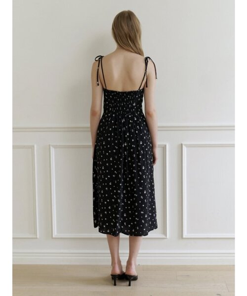 KINDABABY(カインダベイビー)の「Bloom flower ribbon dress - black(ワンピース・レディース・ブラック・FREE)」の3枚目の写真