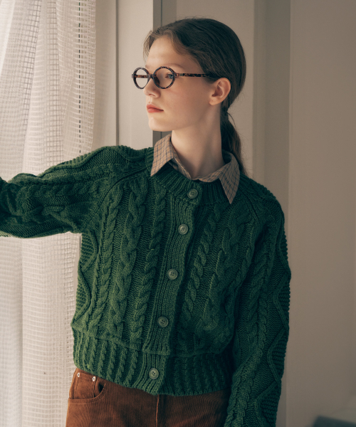 ROLAROLA(ロラロラ)の「WOOL BLENDED CABLE CARDIGAN GREEN(カーディガン/ボレロ・レディース・グリーン・FREE)」の1枚目の写真