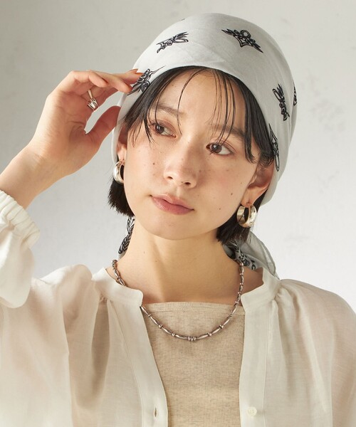 destin（デスティン）の「【一部SHIPS別注】destin: バンダナ カレ 90×90（ストール/ショール・レディース・ベージュ/ライトグレー/ライトブルー/ネイビー・ONE SIZE）」の15枚目の写真