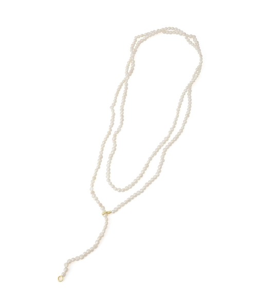 ADAM ET ROPE'（アダムエロペ）の「【EO for ADAM ET ROPE'】Pearl Long Necklace with Gold Hook（ネックレス・レディース・ホワイト・FREE）」の2枚目の写真