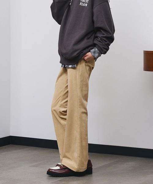 ROSE BUD(ローズバッド)の「CORDUROY FLARE PANTS(その他パンツ・レディース・ベージュ/ブラック・M/S)」の8枚目の写真