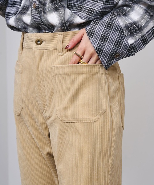 ROSE BUD(ローズバッド)の「CORDUROY FLARE PANTS(その他パンツ・レディース・ベージュ/ブラック・M/S)」の14枚目の写真