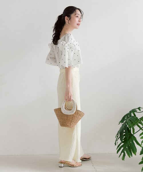 La boutique BonBon（ラブティックボンボン）の「【KAZUMI監修カラーあり・モテブラウス】リボンフレアスリーブブラウス（シャツ/ブラウス・レディース・サックスブルー/ホワイト/ネイビー・FREE）」の11枚目の写真