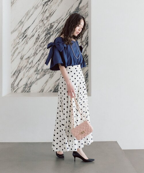 La boutique BonBon（ラブティックボンボン）の「【KAZUMI監修カラーあり・モテブラウス】リボンフレアスリーブブラウス（シャツ/ブラウス・レディース・サックスブルー/ホワイト/ネイビー・FREE）」の17枚目の写真