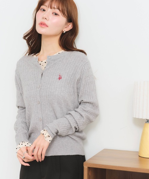 U.S. POLO ASSN.(ユーエスポロアッスン)の「【U.S. POLO ASSN./ユーエスポロアッスン】ロゴ刺繍 ケーブル編み クルーネック カーディガン/セーター(カーディガン/ボレロ・レディース・アイボリー/杢グレー/ピンク/イエロー・M/L/LL)」の8枚目の写真