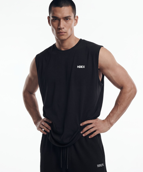 HDEX(エイチデックス)の「メインスモールロゴスリーブレス(ブラック)(Tシャツ/カットソー・メンズ・ブラック・LARGE/X-LARGE/2XL/MEDIUM)」の1枚目の写真