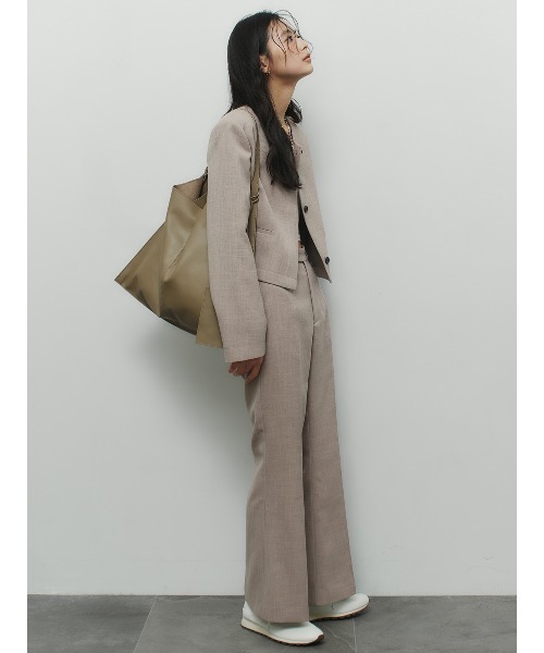 anuans（アニュアンス）の「セミフレアパンツ（スラックス・レディース・ダークネイビー/アイボリー/ベージュ・MEDIUM/SMALL）」の6枚目の写真