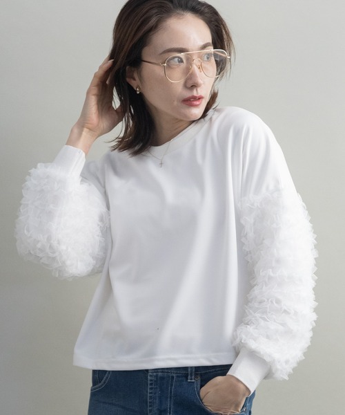 lodie(ロディ)の「チュール袖 デザイン プルオーバー(Tシャツ/カットソー・レディース・オフホワイト/ブラック・FREE)」の3枚目の写真