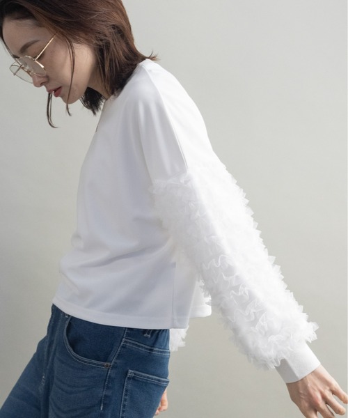 lodie(ロディ)の「チュール袖 デザイン プルオーバー(Tシャツ/カットソー・レディース・オフホワイト/ブラック・FREE)」の7枚目の写真