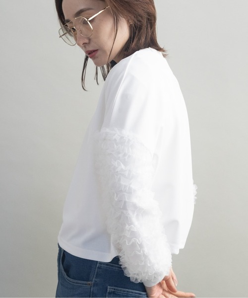 lodie(ロディ)の「チュール袖 デザイン プルオーバー(Tシャツ/カットソー・レディース・オフホワイト/ブラック・FREE)」の8枚目の写真