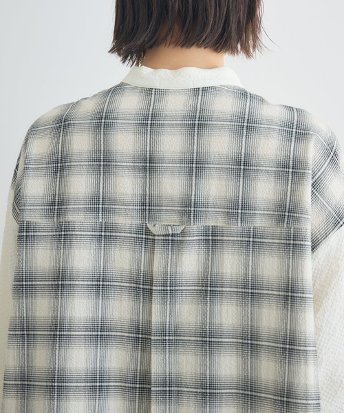 Pillini(ピリーニ)の「バックチェックドッキングシャツ(シャツ/ブラウス・レディース・オフホワイト/ブラック・FREE)」の5枚目の写真