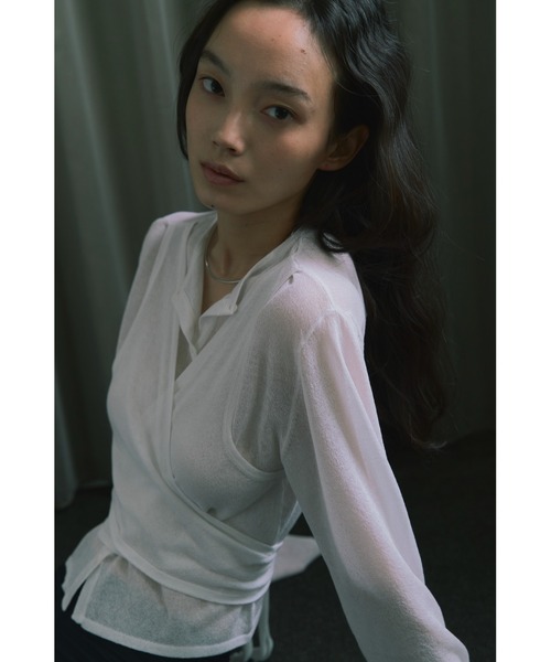 kiehtova(キエトヴァ)の「【kiehtova】LAYERED SHEER CROSS CARDIGAN/レイヤードシアークロスカーディガン(カーディガン/ボレロ・レディース・ホワイト/ブラック/ブラウン・FREE)」の6枚目の写真