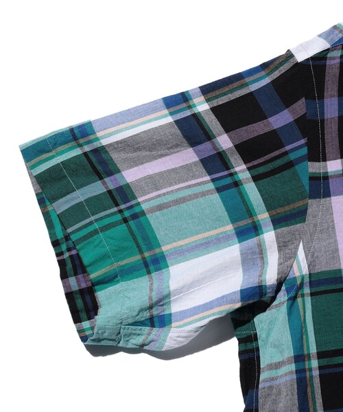 BEAMS PLUS(ビームスプラス)の「B.D. Pullover Classic-fit Madras(シャツ/ブラウス・メンズ・ブルー/グリーン/ブラウン・MEDIUM/LARGE/X-LARGE/SMALL)」の17枚目の写真