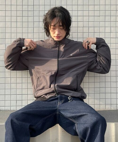 COVERNAT(カバーナット)の「ナイロン トラックジャケット チャコール(ナイロンジャケット・メンズ・その他・SMALL/MEDIUM/LARGE/X-LARGE/XX-LARGE/X-SMALL)」の5枚目の写真