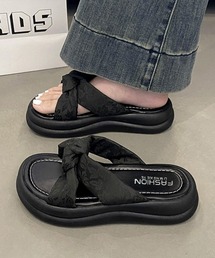 Miniministore（ミニミニストア）の「ドット柄クロスリボン厚底サンダル美脚脚長（サンダル）」