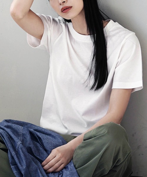 zootie(ズーティー)の「5サイズから選べる プチプラ ベーシック Tシャツ(Tシャツ/カットソー・レディース・ライトグレー/ライトブルー/ベージュ/パープル/ブラック/ネイビー/オフホワイト/カーキ/ピンク/イエロー/マジェンタ/モカ/ラベンダー/杢グレー/ブルーグリーン/チャコール・3L/S/M/L/LL)」の2枚目の写真