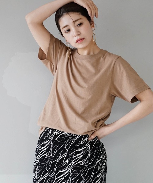 zootie(ズーティー)の「5サイズから選べる プチプラ ベーシック Tシャツ(Tシャツ/カットソー・レディース・ライトグレー/ライトブルー/ベージュ/パープル/ブラック/ネイビー/オフホワイト/カーキ/ピンク/イエロー/マジェンタ/モカ/ラベンダー/杢グレー/ブルーグリーン/チャコール・3L/S/M/L/LL)」の21枚目の写真