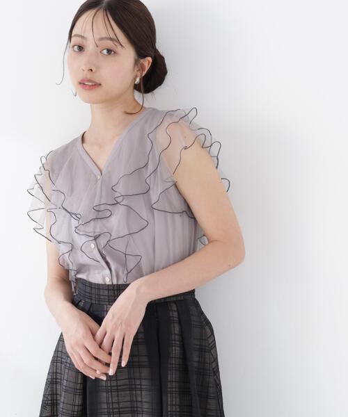 PROPORTION BODY DRESSING(プロポーションボディドレッシング)の「チュールラッフルブラウス / 1216110400(シャツ/ブラウス・レディース・ピンク/グレー/オフホワイト・SMALL/MEDIUM)」の4枚目の写真