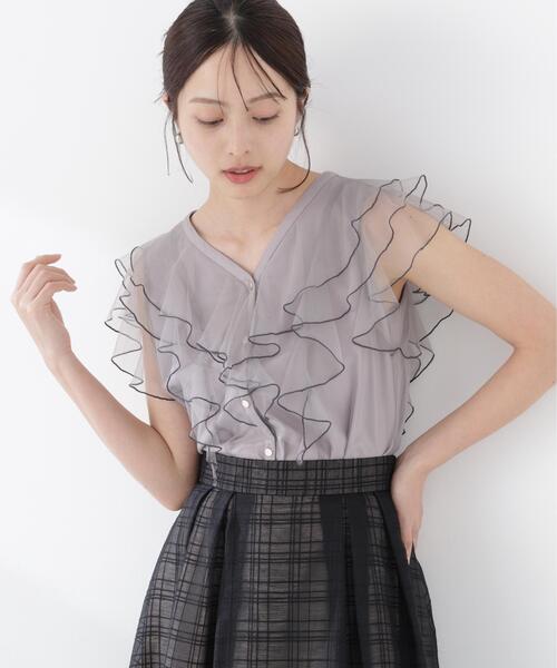PROPORTION BODY DRESSING(プロポーションボディドレッシング)の「チュールラッフルブラウス / 1216110400(シャツ/ブラウス・レディース・ピンク/グレー/オフホワイト・SMALL/MEDIUM)」の5枚目の写真