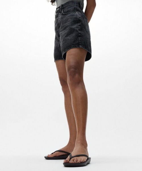 fitflop(フィットフロップ)の「iQushion ERGONOMIC FLIP-FLOPS / エルゴノミック フリップフロップス(サンダル・レディース・ゴールド/ブラック/シルバー/ブロンズ/ベージュ・US5/US6/US8/US7)」の10枚目の写真