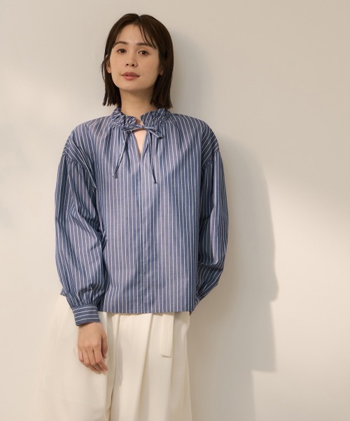 ketty(ケティ)の「ブロードストライプフリルネックブラス(シャツ/ブラウス・レディース・ブルー/オフホワイト・M)」の2枚目の写真
