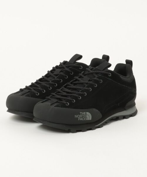 THE NORTH FACE(ザノースフェイス)の「THE NORTH FACE ザ・ノースフェイス VERTO TRAVERSE メンズスニーカー アウトドアシューズ(ヴェルトトラバース) NF52611 KK TNFブラック/TNFブラック(スニーカー・メンズ・ブラック×ブラック・25.0cm/26.0cm/27.0cm/28.0cm)」の1枚目の写真