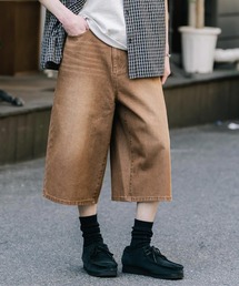 Rocky Monroe（ロッキーモンロー）の「ケミカルウォッシュ オーバーダイ ワイドデニムハーフショートパンツ（デニムパンツ）」