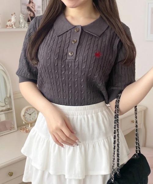 Mejoul（メジュール）の「【26年春夏新作】【BEVERLY HILLS POLO CLUB】ワンポイント刺繍 半袖ケーブルサマーニット ポロシャツ（ポロシャツ・レディース・コーラル/チャコール/アイボリー・F）」の3枚目の写真