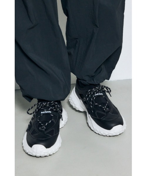 AZUL by moussy（アズールバイマウジー）の「ダッドソールスニーカーサンダル（サンダル・メンズ・ブラック・MEDIUM/SMALL/LARGE）」の3枚目の写真